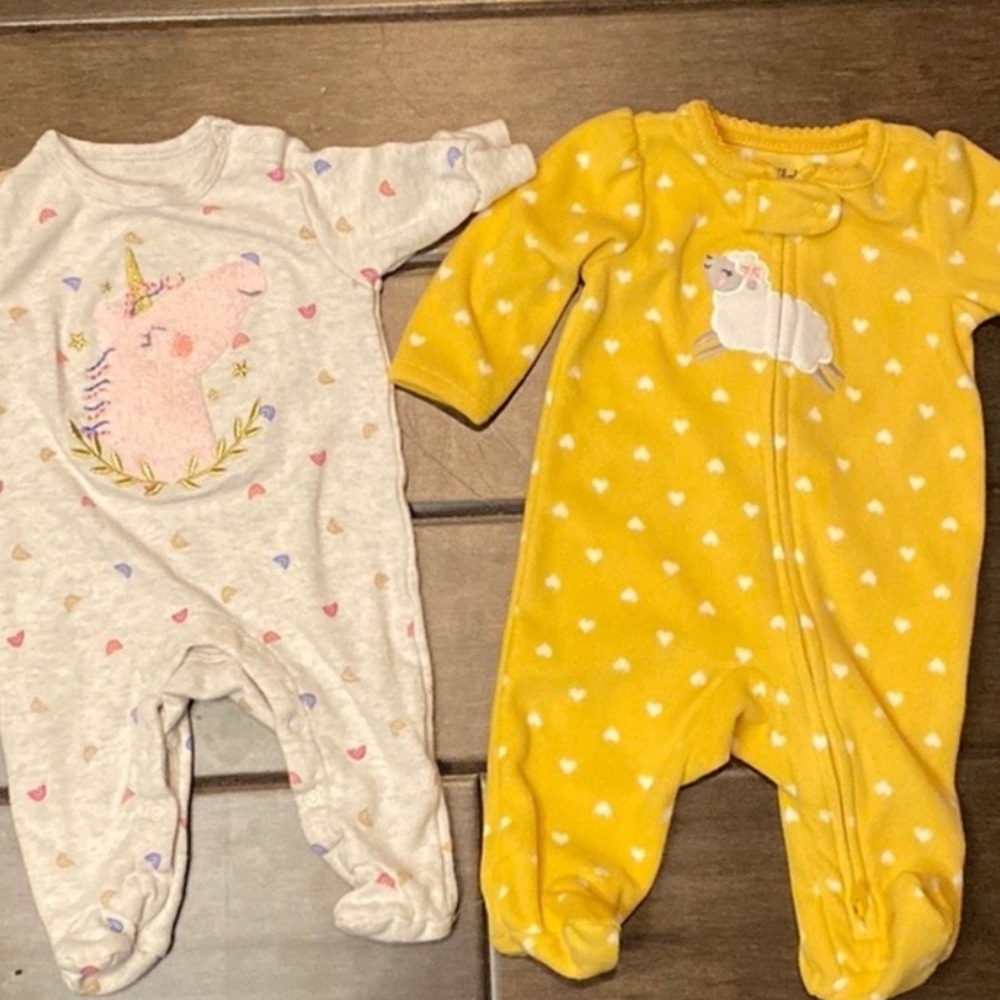 💜3/$15 Carter’s and Sterling Baby Footie Onesies